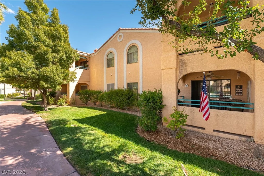 8452 Boseck, Las Vegas, NV 89145