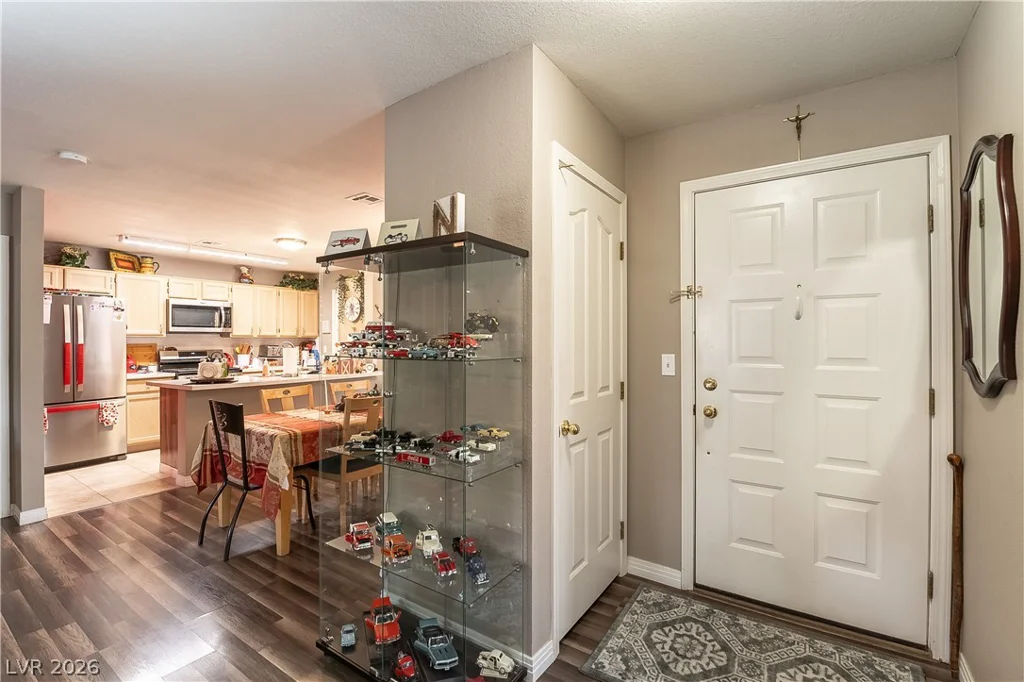 8452 Boseck, Las Vegas, NV 89145