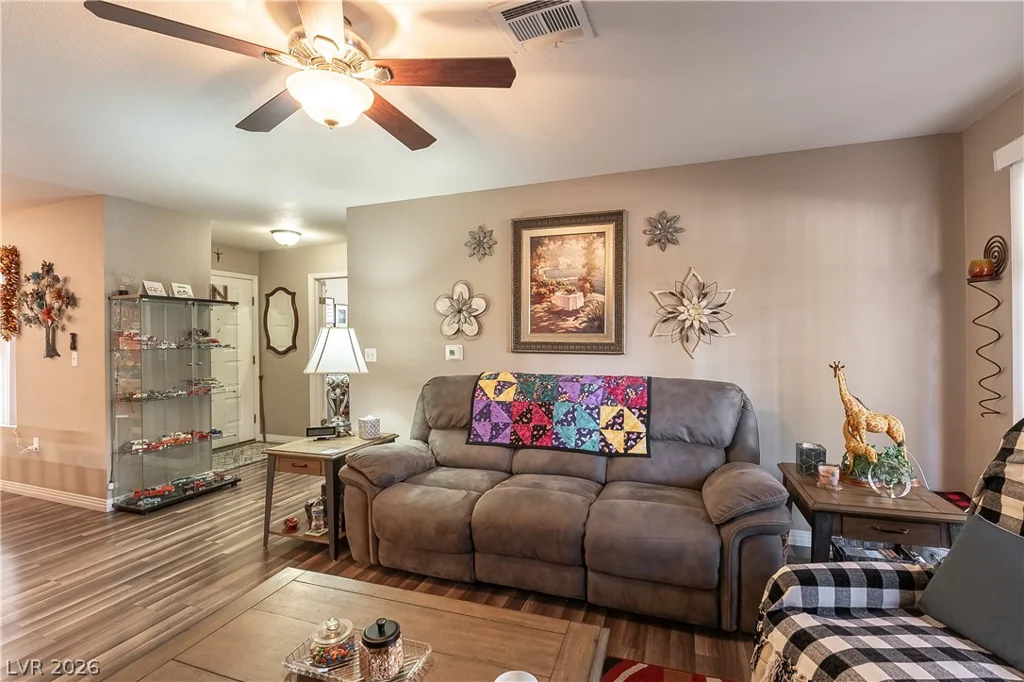 8452 Boseck, Las Vegas, NV 89145
