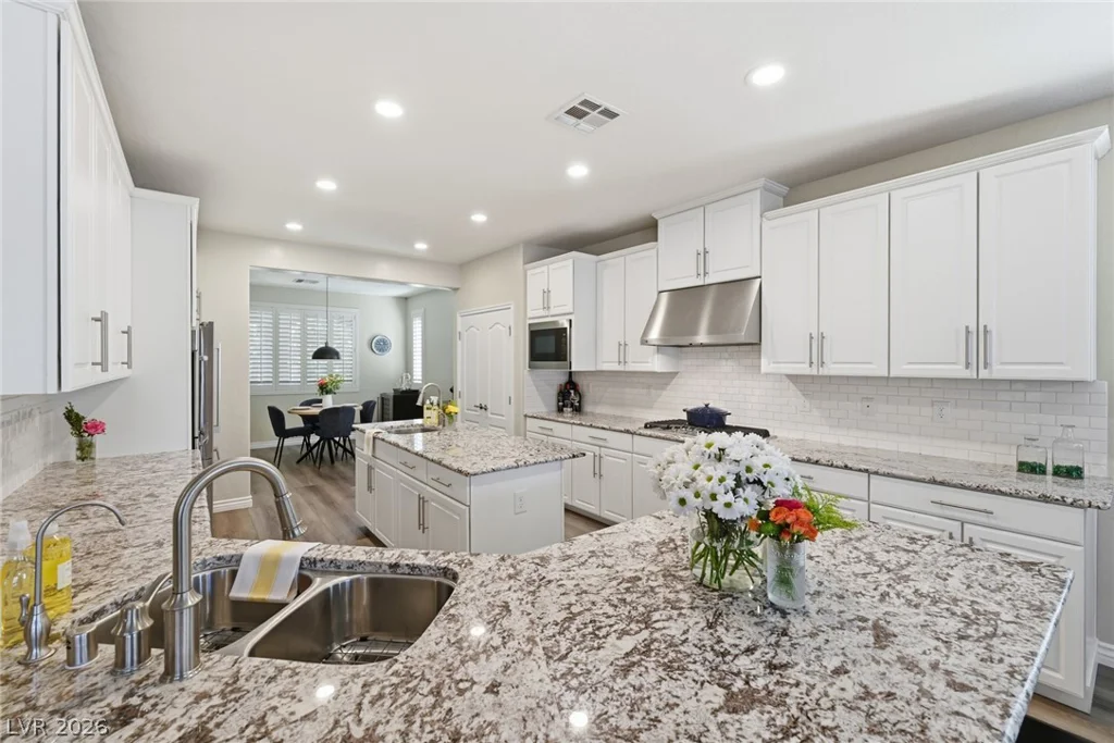 743 Middle Beach, Las Vegas, NV 89138