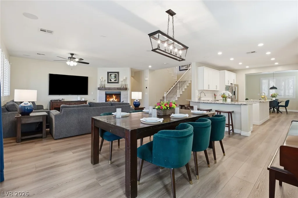 743 Middle Beach, Las Vegas, NV 89138
