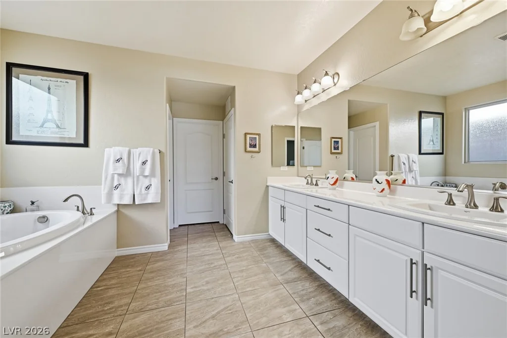 743 Middle Beach, Las Vegas, NV 89138