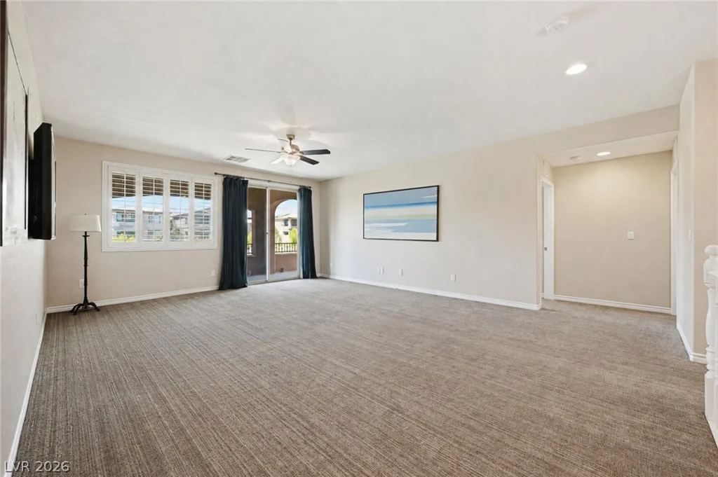 743 Middle Beach, Las Vegas, NV 89138