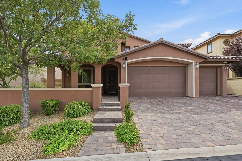 743 Middle Beach, Las Vegas, NV 89138
