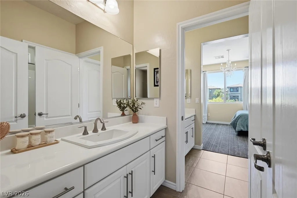 743 Middle Beach, Las Vegas, NV 89138