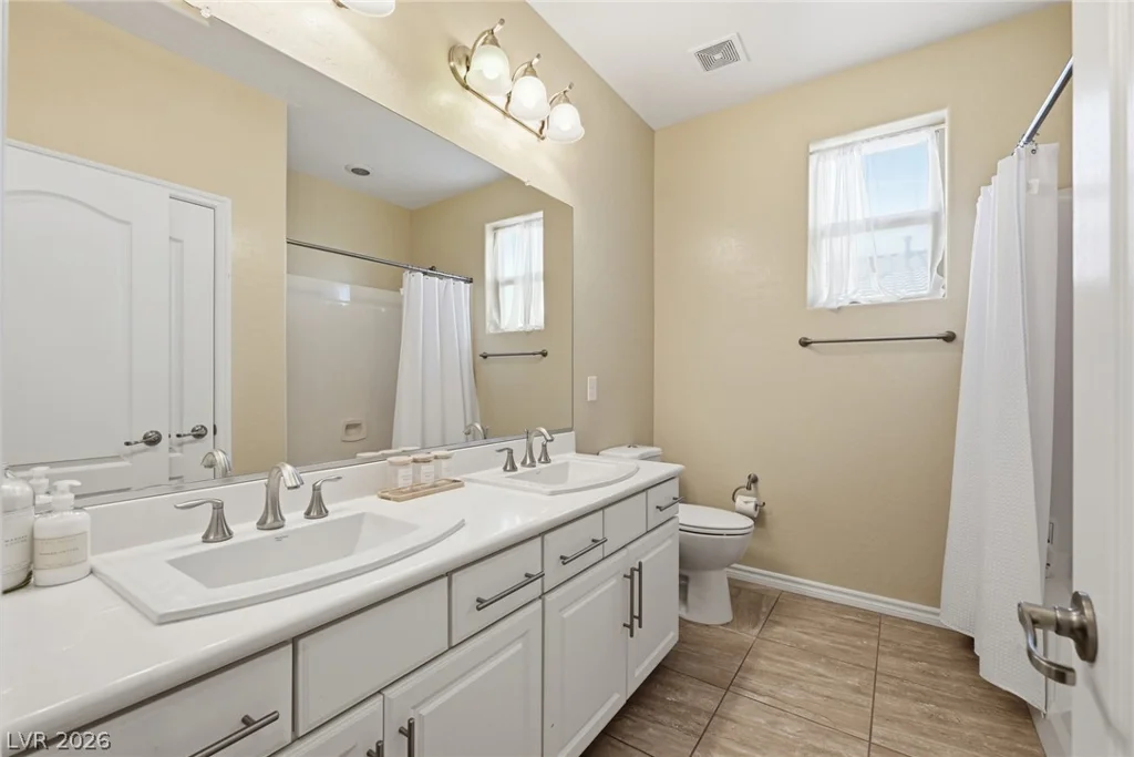 743 Middle Beach, Las Vegas, NV 89138