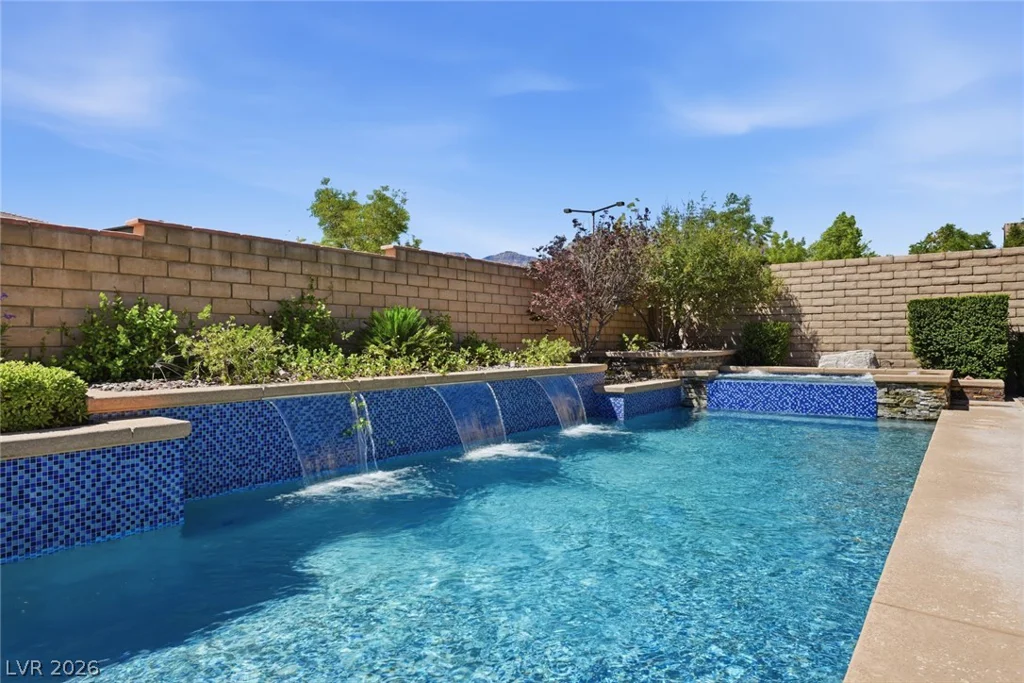 743 Middle Beach, Las Vegas, NV 89138
