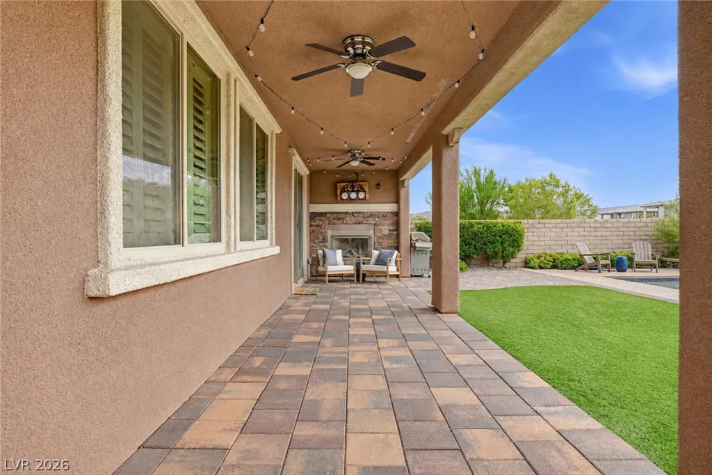 743 Middle Beach, Las Vegas, NV 89138