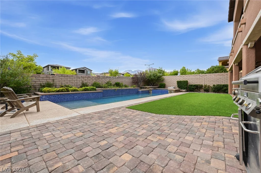 743 Middle Beach, Las Vegas, NV 89138