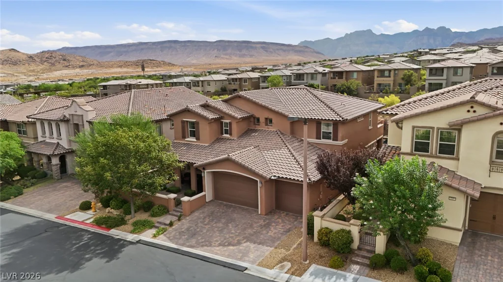 743 Middle Beach, Las Vegas, NV 89138