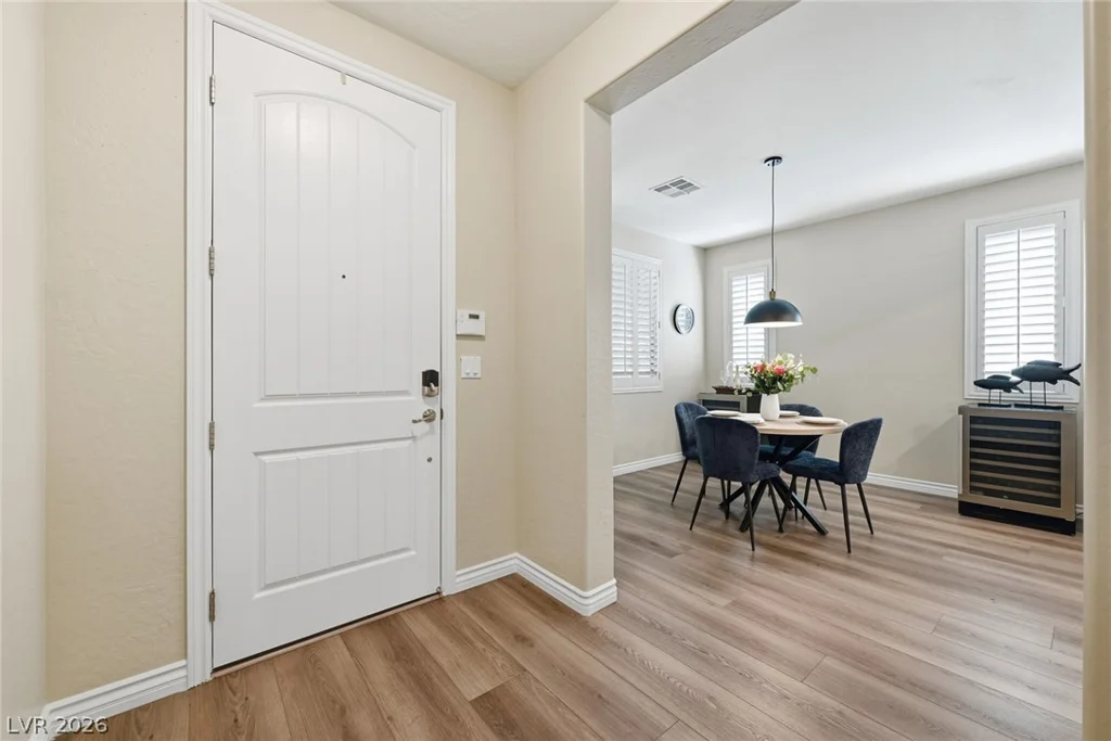743 Middle Beach, Las Vegas, NV 89138