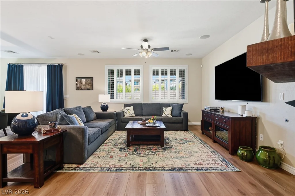 743 Middle Beach, Las Vegas, NV 89138