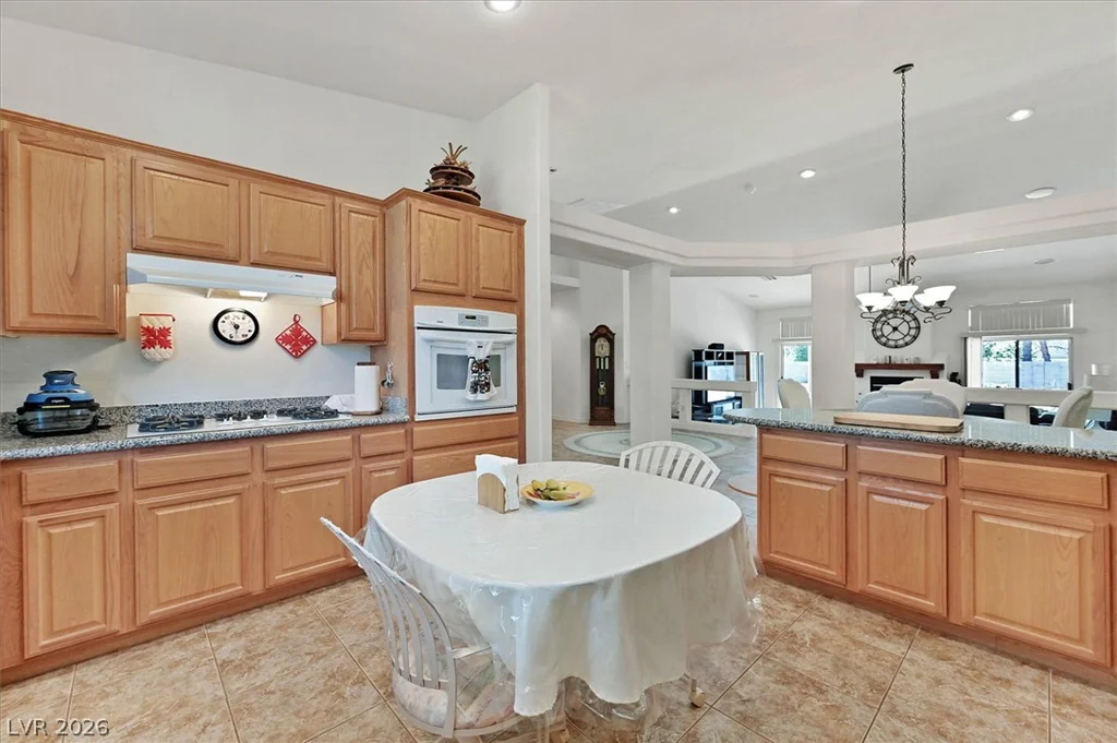 7222 Silver Charm, Las Vegas, NV 89131