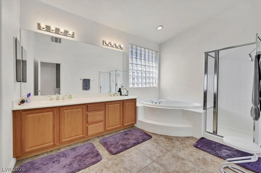 7222 Silver Charm, Las Vegas, NV 89131