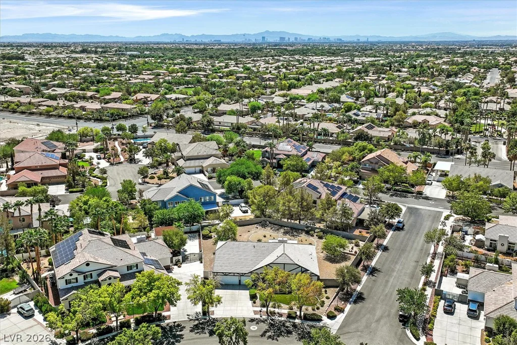 7222 Silver Charm, Las Vegas, NV 89131