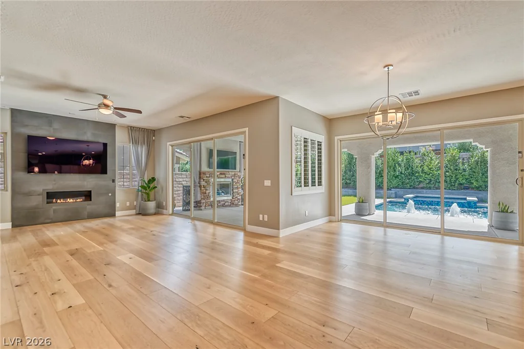 301 OAKRUN, Las Vegas, NV 89138