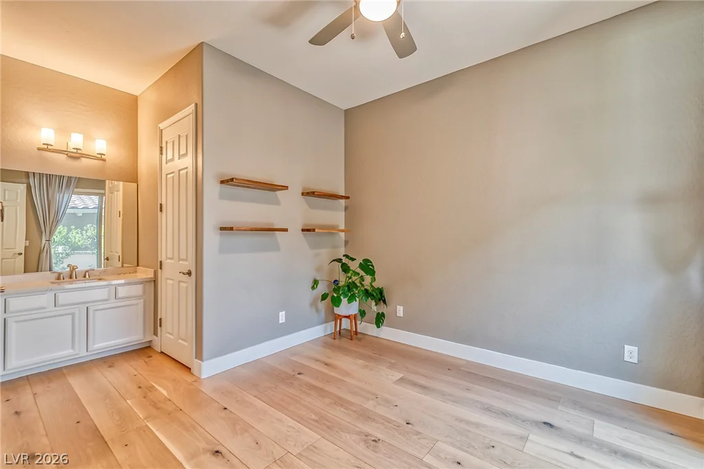 301 OAKRUN, Las Vegas, NV 89138