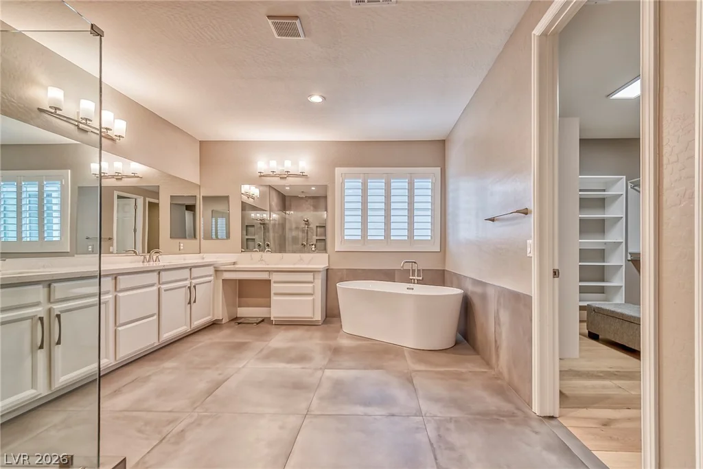 301 OAKRUN, Las Vegas, NV 89138