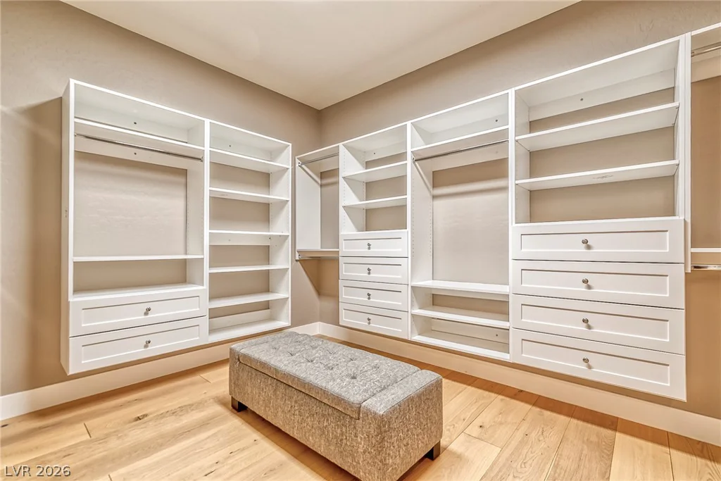 301 OAKRUN, Las Vegas, NV 89138