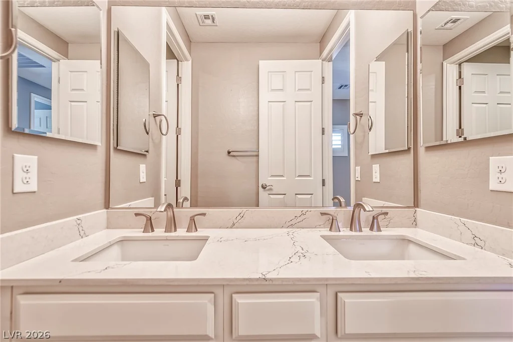 301 OAKRUN, Las Vegas, NV 89138