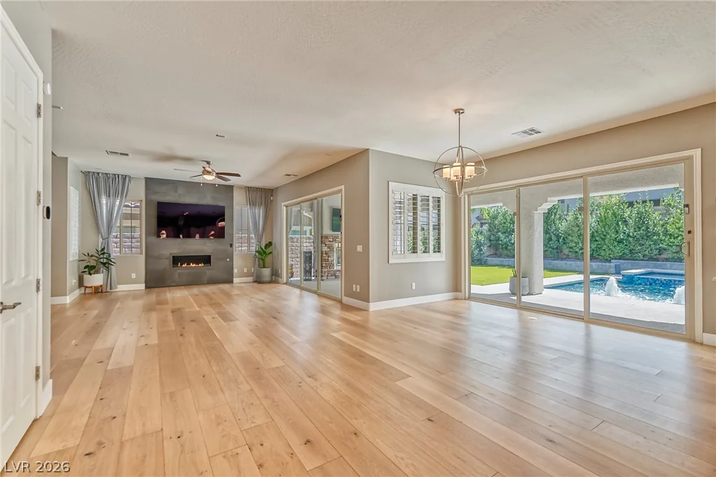 301 OAKRUN, Las Vegas, NV 89138