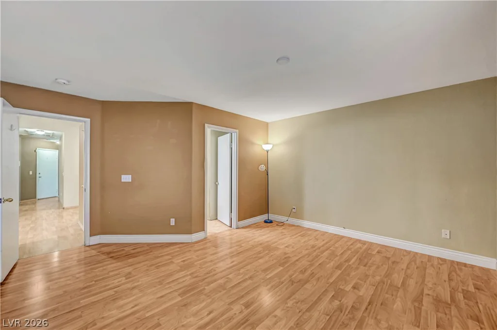 1207 Jarbridge, Las Vegas, NV 89110