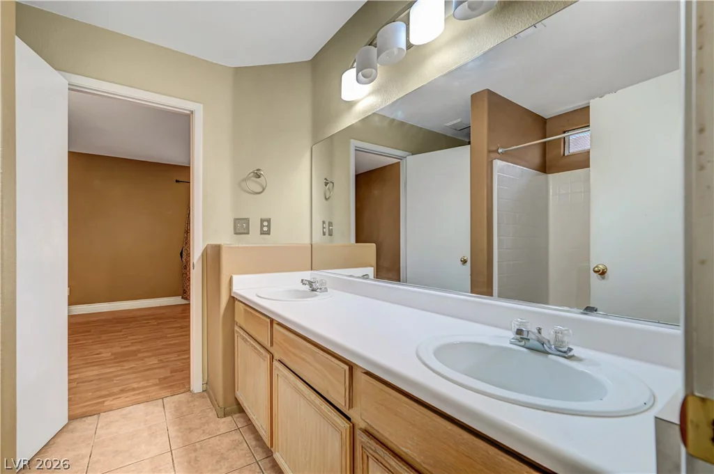 1207 Jarbridge, Las Vegas, NV 89110