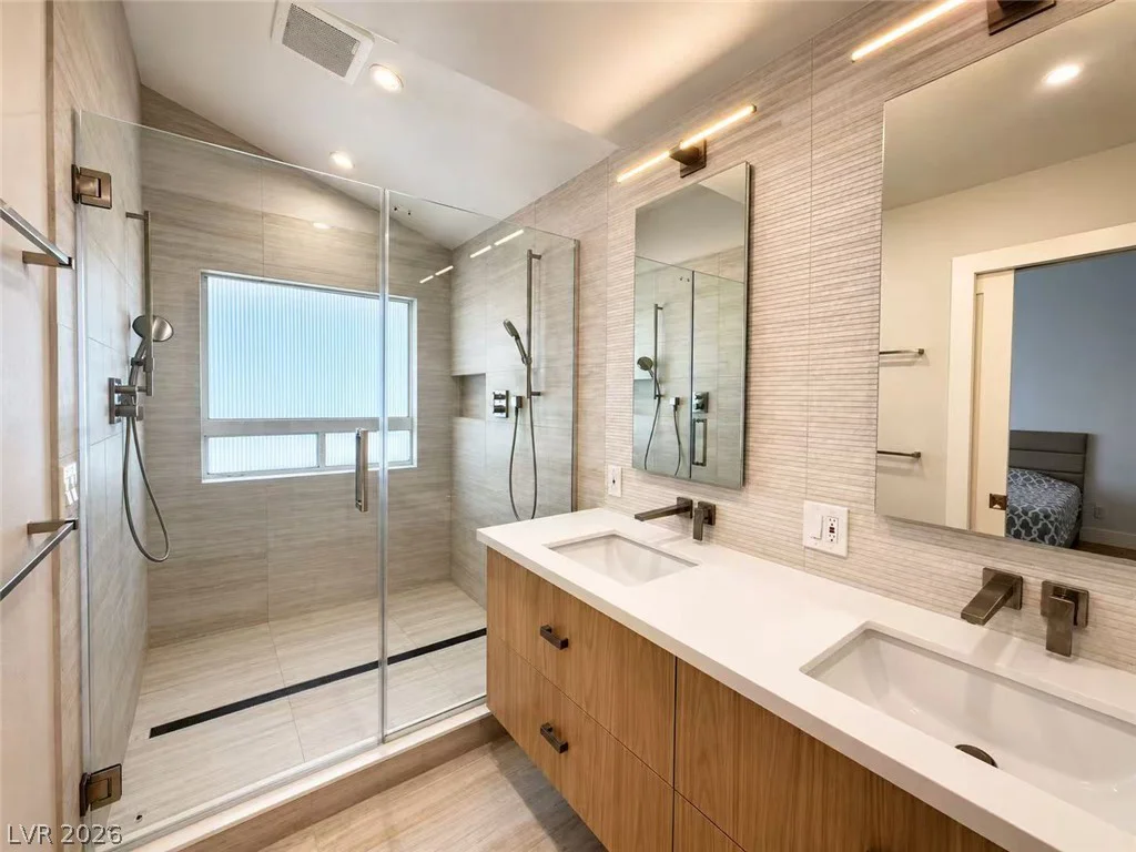 2901 Channel Bay, Las Vegas, NV 89128