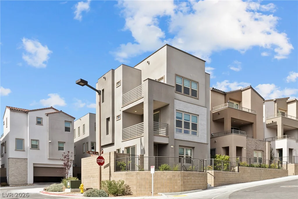 11527 Hawking, Las Vegas, NV 89138