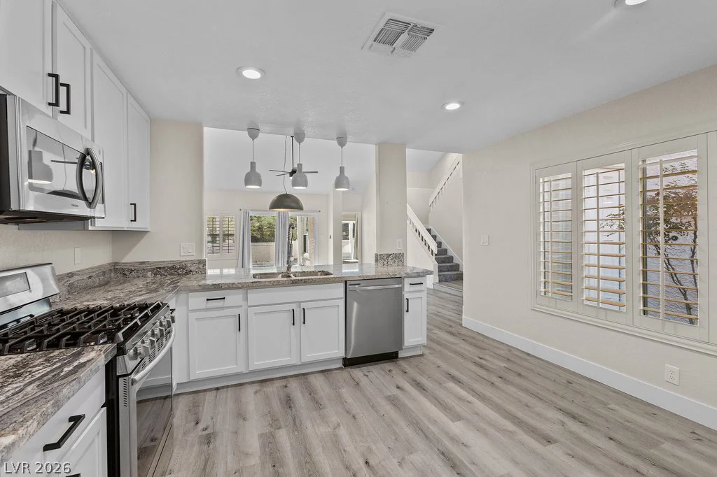 6934 Emerald Springs, Las Vegas, NV 89113