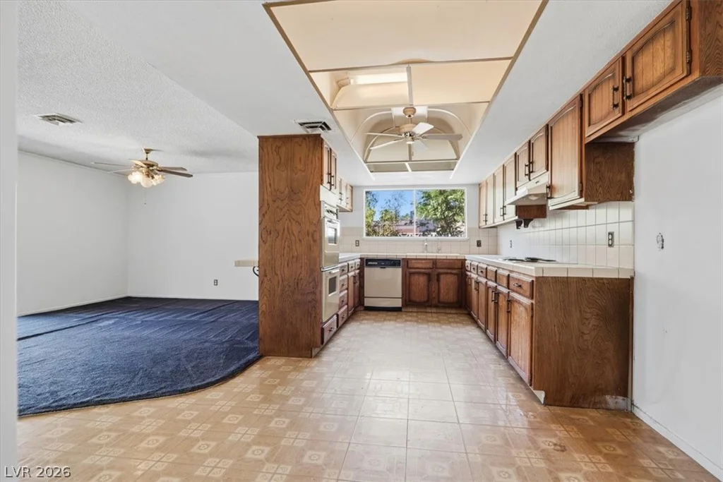 4424 Parkchester, Las Vegas, NV 89108