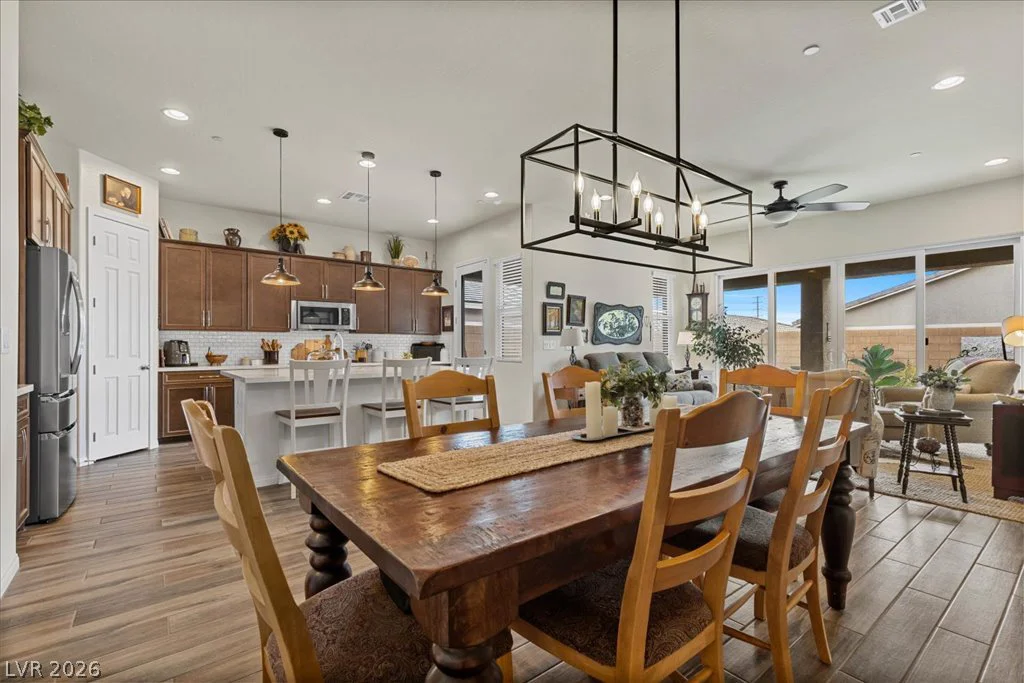 10949 Nicholas Jay, Las Vegas, NV 89166