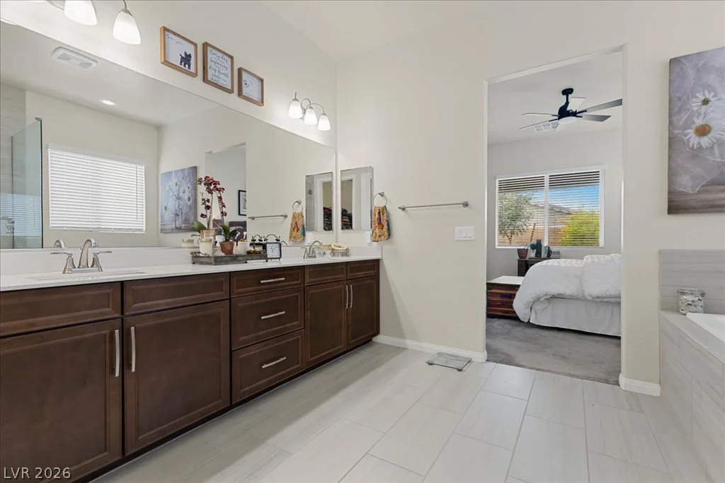 10949 Nicholas Jay, Las Vegas, NV 89166