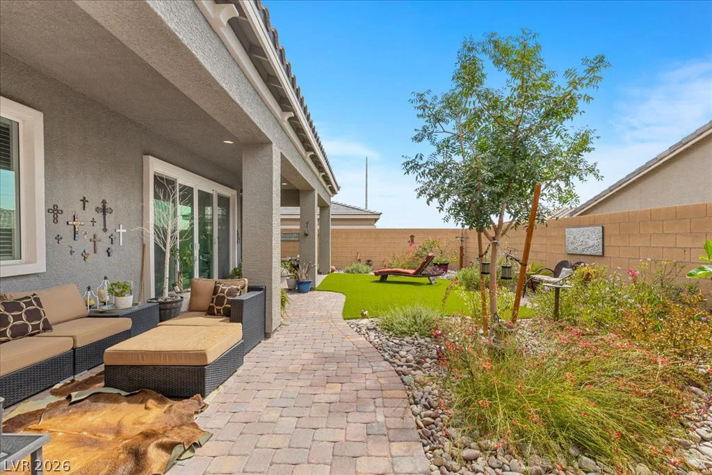 10949 Nicholas Jay, Las Vegas, NV 89166