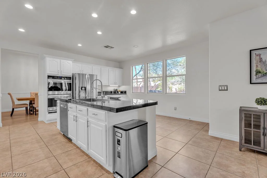 8221 Glistening Rush, Las Vegas, NV 89131