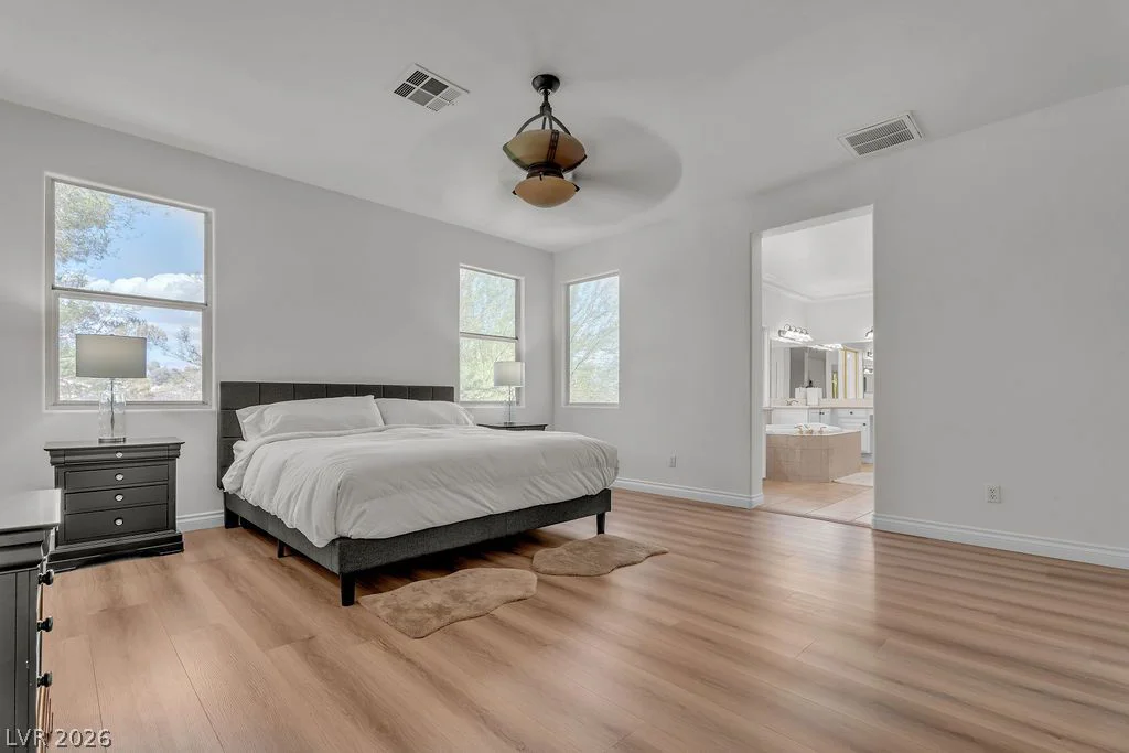 8221 Glistening Rush, Las Vegas, NV 89131