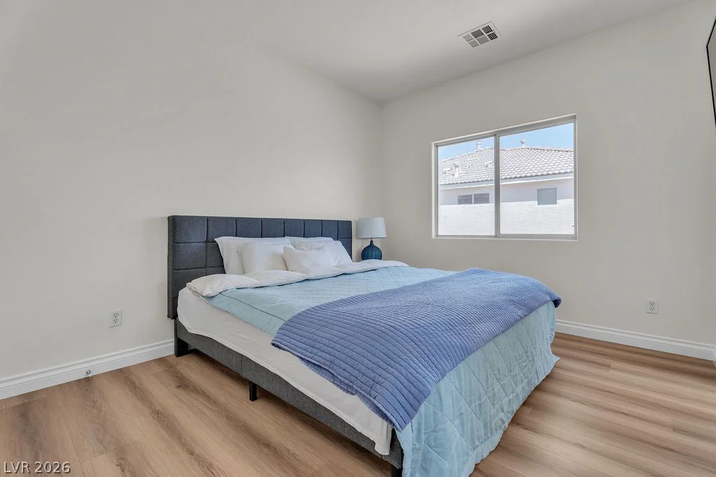 8221 Glistening Rush, Las Vegas, NV 89131