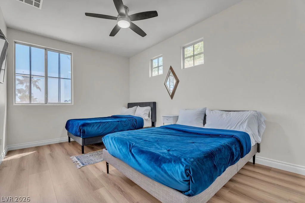8221 Glistening Rush, Las Vegas, NV 89131