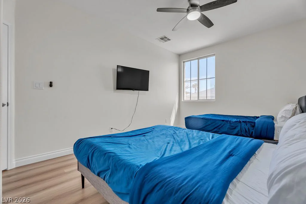 8221 Glistening Rush, Las Vegas, NV 89131