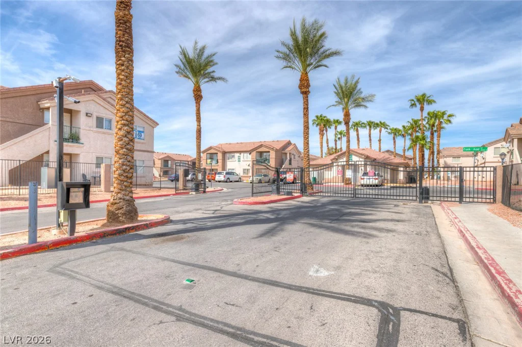 3957 Danny Melamed, Las Vegas, NV 89110