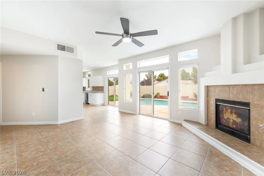 8815 La Manga, Las Vegas, NV 89147