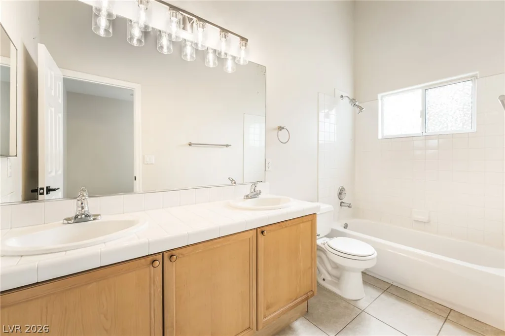 8815 La Manga, Las Vegas, NV 89147