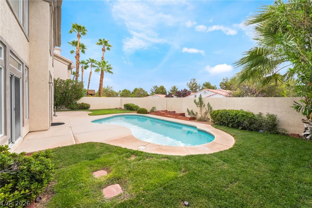 8815 La Manga, Las Vegas, NV 89147