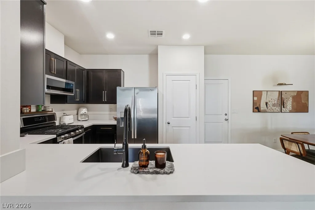 3181 Bitetto, Henderson, NV 89044