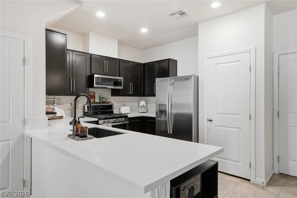 3181 Bitetto, Henderson, NV 89044
