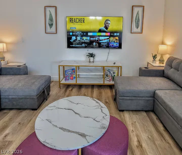 3113 Black Forest, Las Vegas, NV 89102