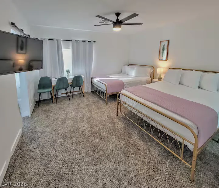 3113 Black Forest, Las Vegas, NV 89102