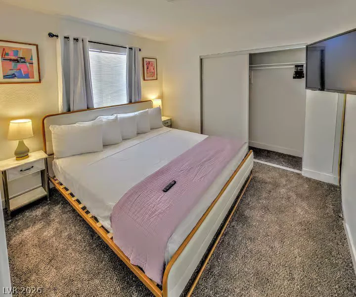 3113 Black Forest, Las Vegas, NV 89102