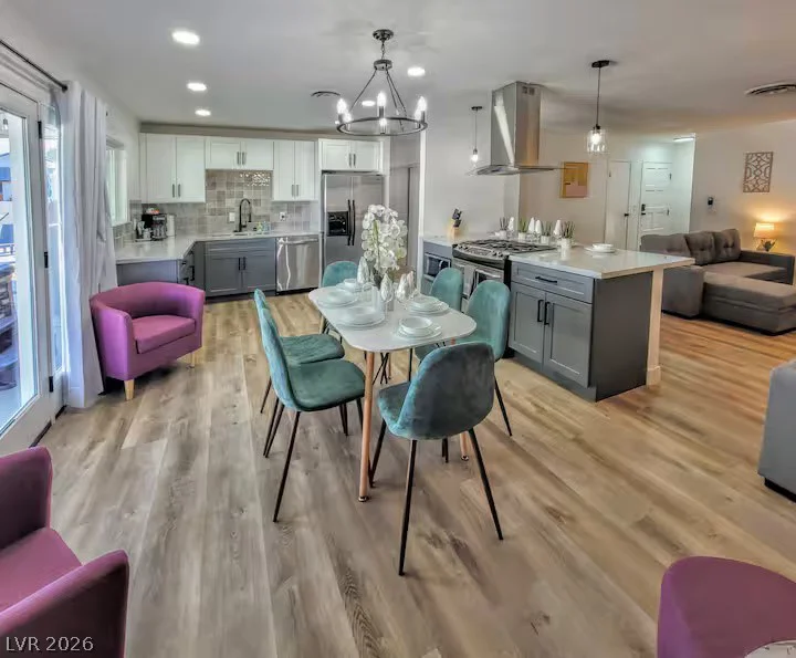 3113 Black Forest, Las Vegas, NV 89102