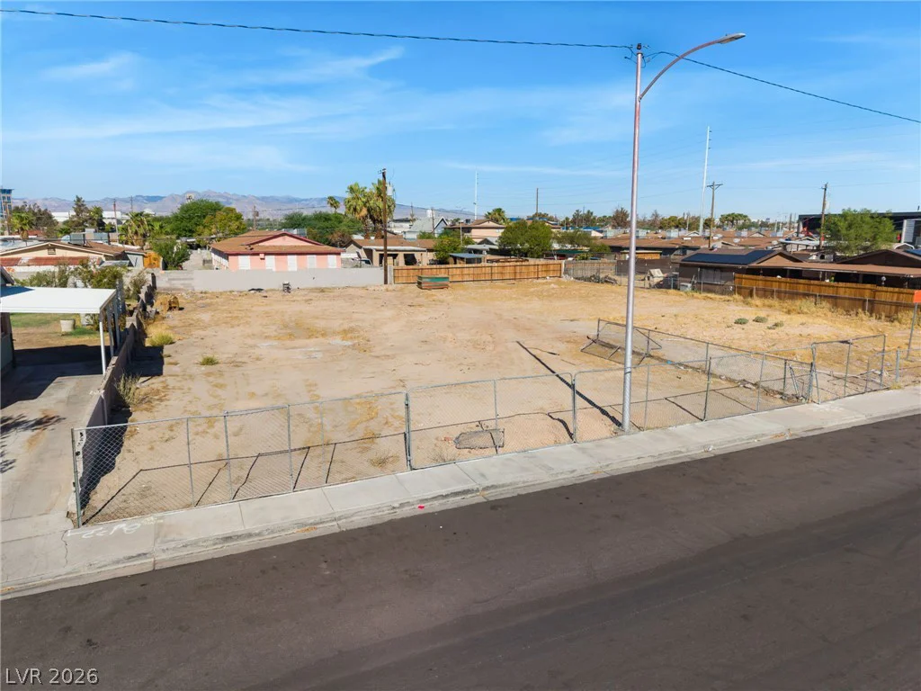 2315 MCCarran, North Las Vegas, NV 89030